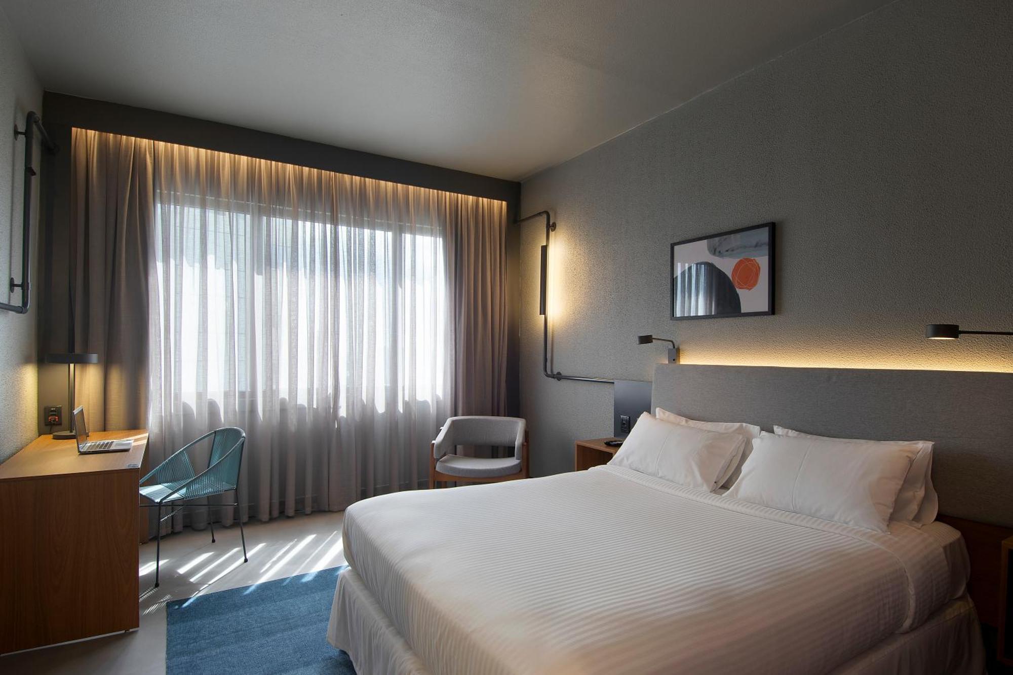 Deluxe Double Room,1690936422:JPEG